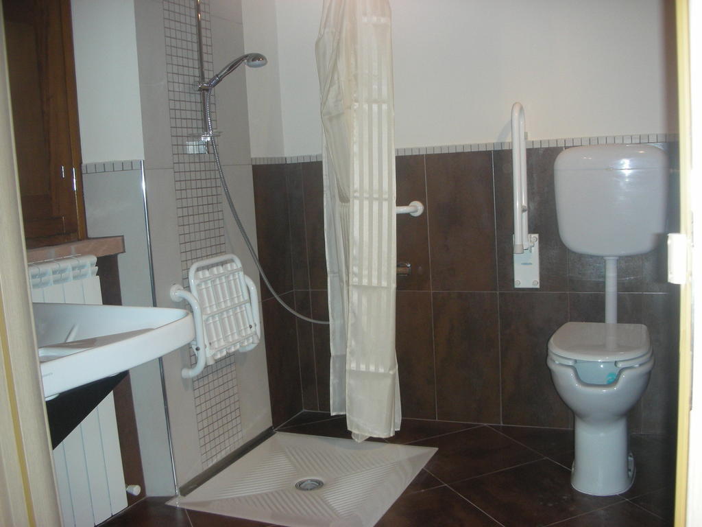 House Volumnia Hotel Perugia Phòng bức ảnh